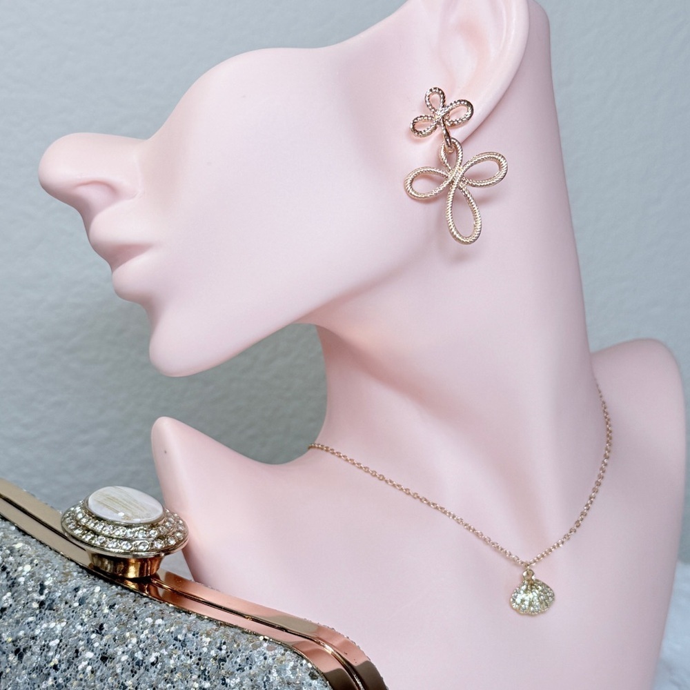 ⚜️ Elegant Gold Floral Drop Earrings 💫 - Picture 3 of 7